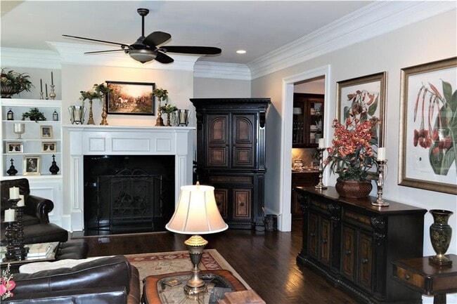 Photo - 3475 Roxboro Rd NE