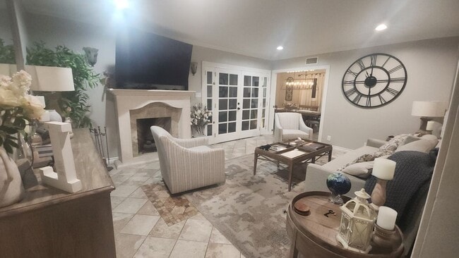 Photo - 15358 Leadwell St