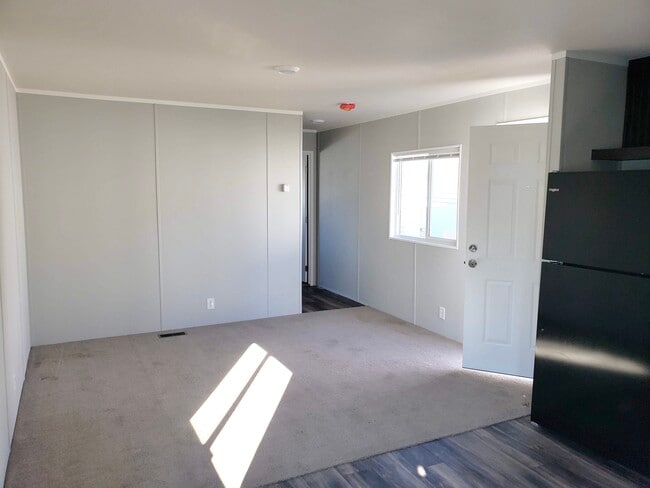 Photo - 421 N 200 W St