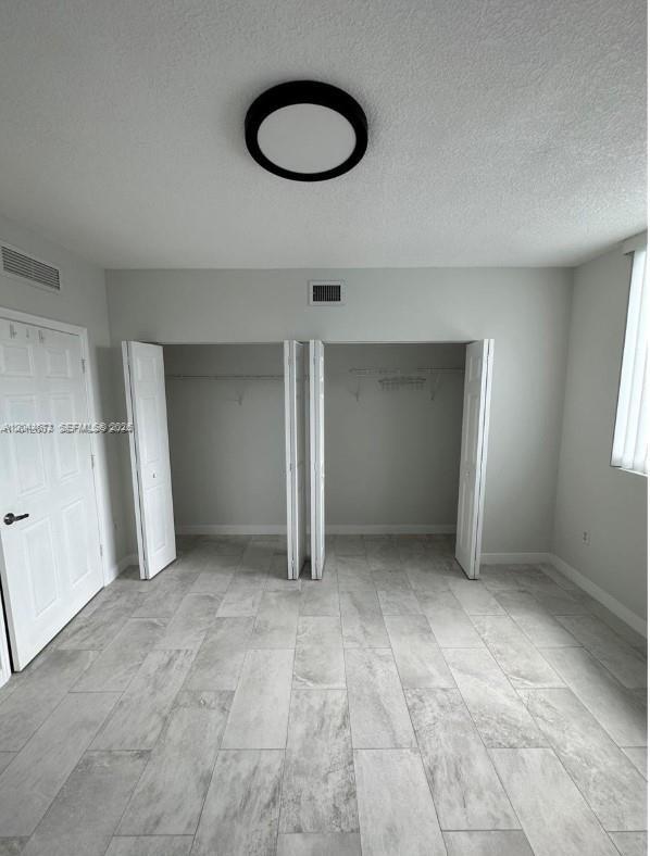 Building Photo - 275 NE 18th St Unit 1406