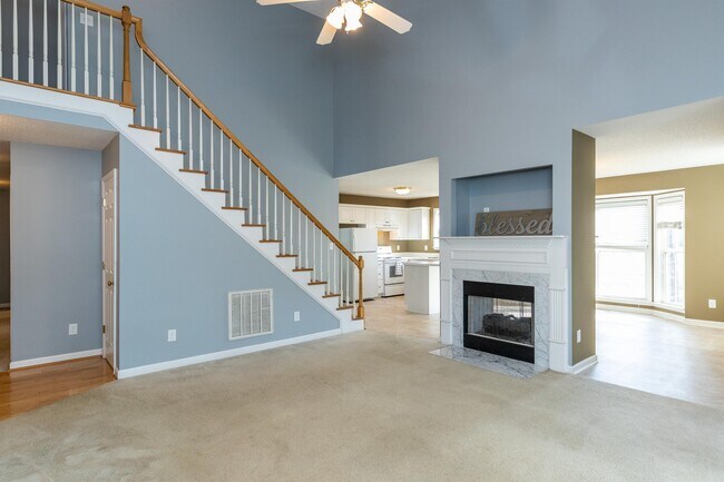 Photo - 100 Waterstone Ln