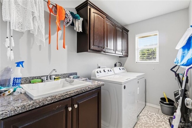 Photo - 20 Dalobo Blvd
