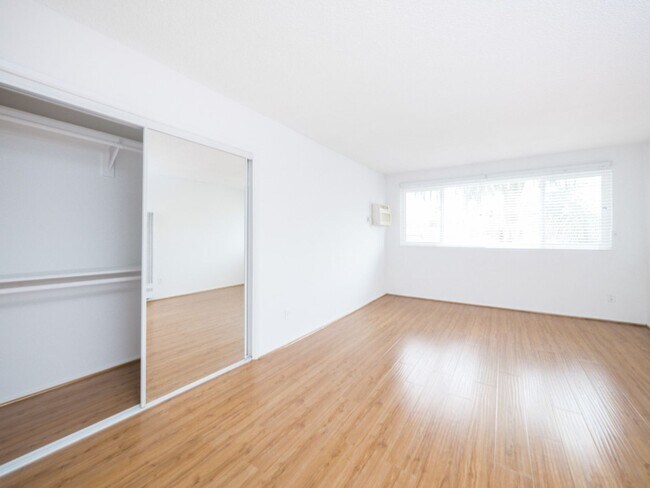 Photo - 817 S. St. Andrews Pl