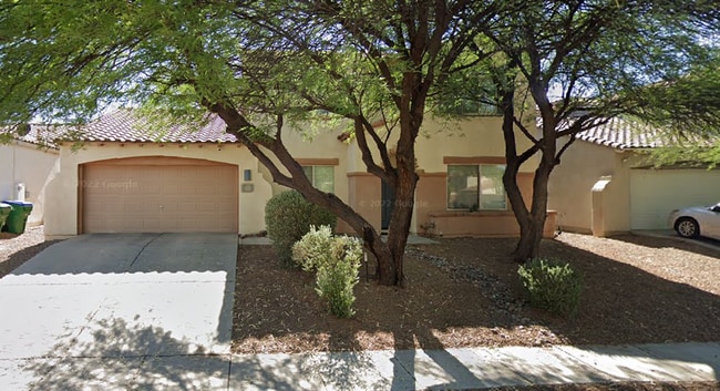 Building Photo - 4 Bedroom - 2.5 Bath - 2485 Sq. Ft - Sahuarita