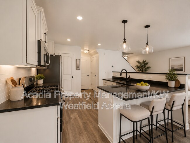 98 E Harmony Ct