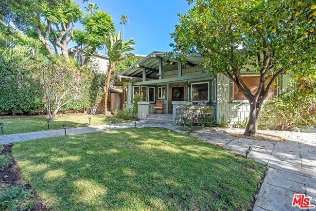 Photo - 1550 N Sierra Bonita Ave