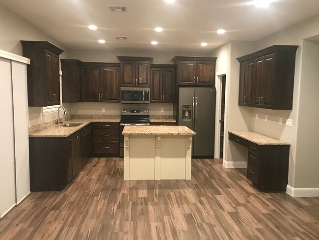 Photo - Beautiful townhome with POOL, in Santa Clara with amazing views of Snow Canyon