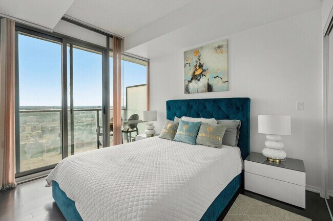 Photo - 832 Bay St. Unit ID1345977P