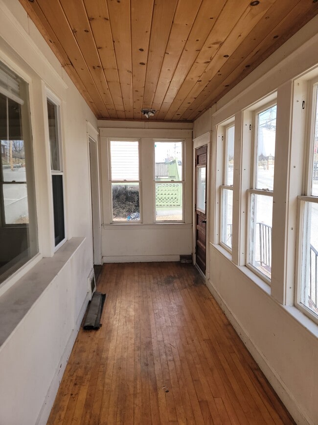 Photo - 73 Bartlett St Unit 1