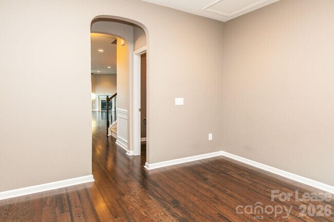 Photo - 5818 Glenmore Garden Dr