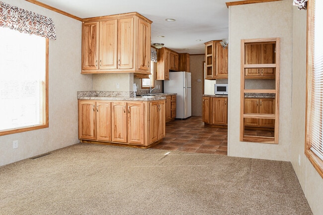 Photo - 900 Boothby Rd