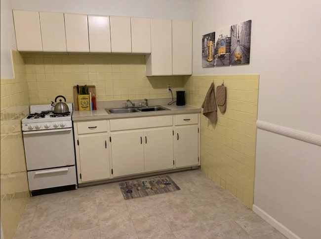 Photo - 2021 S Harris Ave Unit 2021