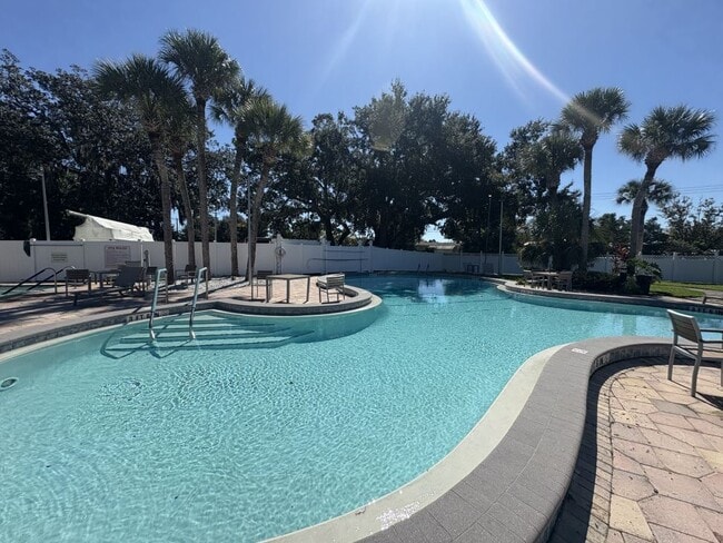 30 Spring Dr