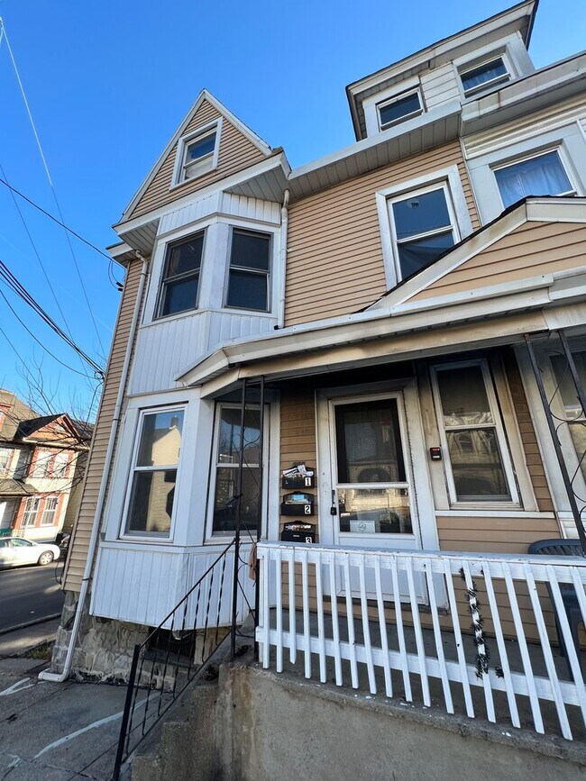 Photo - 200 S 12th St Unidad Apt 2