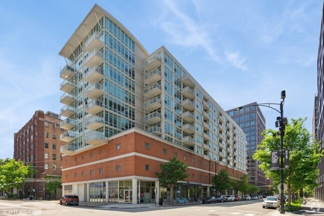 Building Photo - 909 W Washington Blvd Rental
