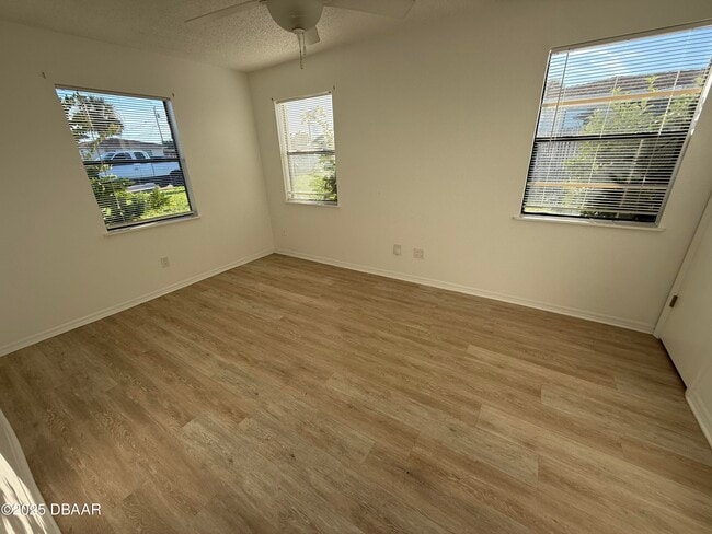 Photo - 11 Oriole Cir