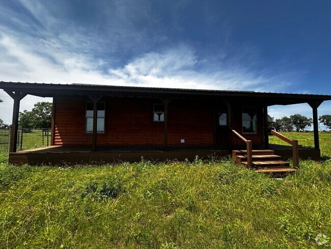 Building Photo - CABIN - Brock ISD - HORSES WELCOME Rental