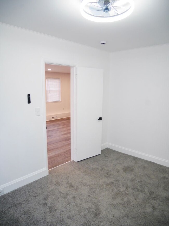 Photo - 305 A S Marlyn Ave Unit Apt A