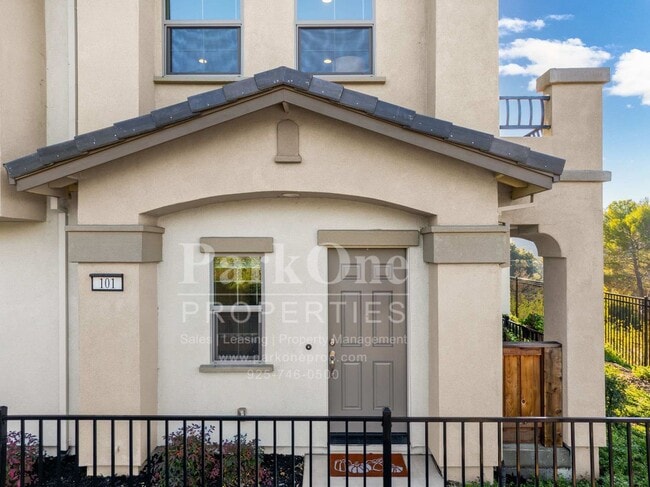 Photo - Modern 4-Bedroom Home with Garage in Martinez