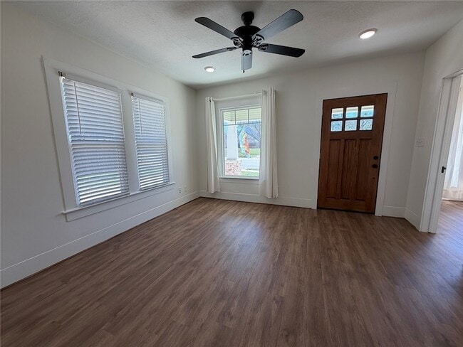 Photo - 402 W Third Street Unit