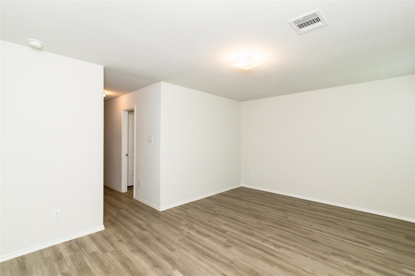Photo - 13827 Winding Path Ln