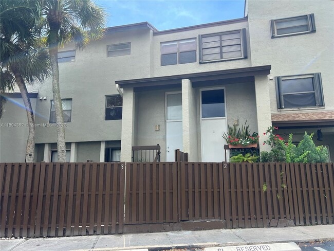 Building Photo - 10060 NW 9th St Cir Unit 3