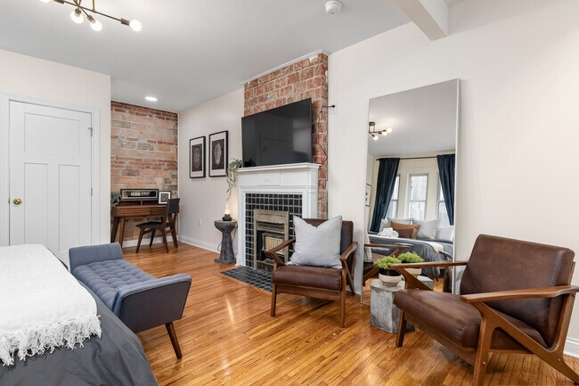 Photo - 2034-2040 N High St