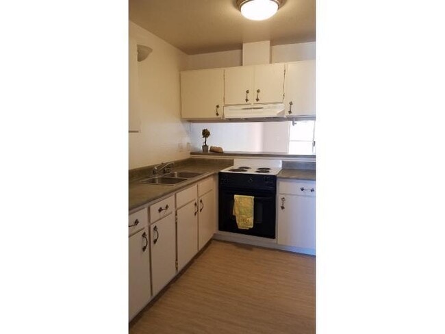 Photo - Ground Floor Unit in Park View Village in ...