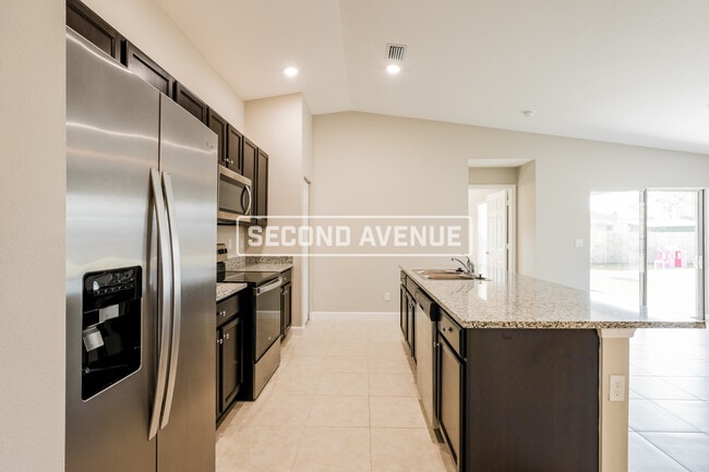 Photo - 3090 Tinley Rd SE