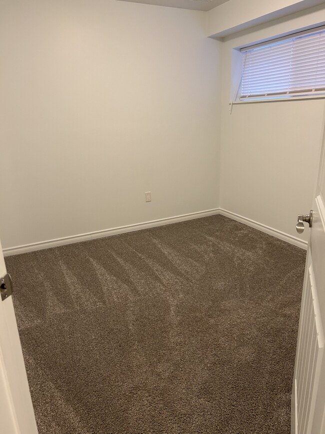 Photo - 11418-11462 62 St NW Unit 11418 - Bsmt