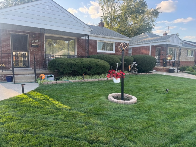 Building Photo - 20455 Strathmoor St