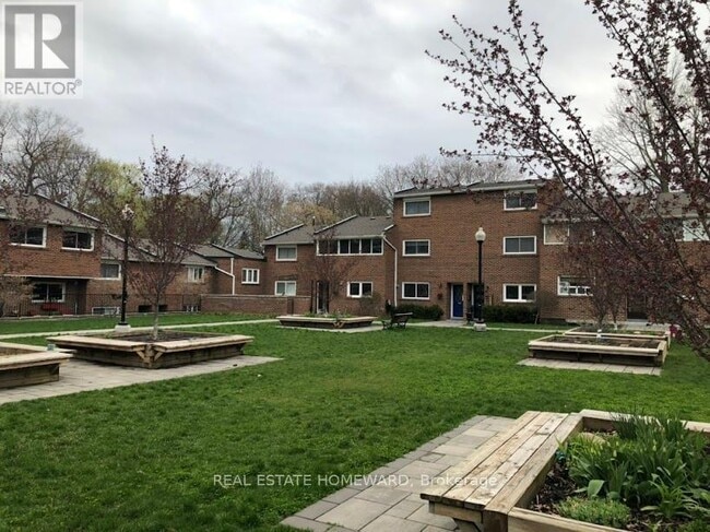 Photo - 90 Edgewood Ave