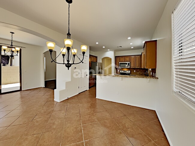 Photo - 576 E Calle De Ocaso