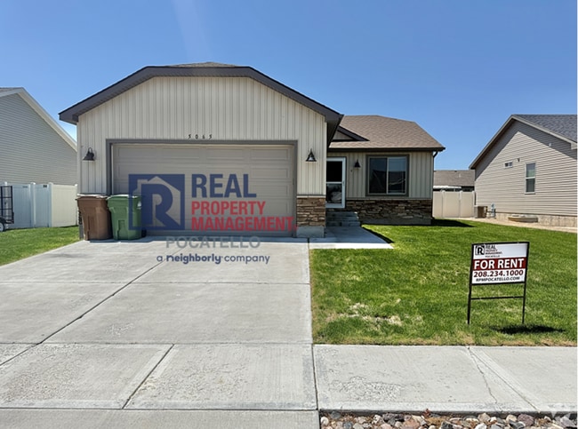 Building Photo - Beautiful 3 bed 2 bath house - 2 car Garage