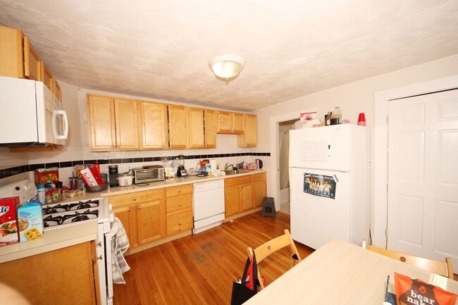 Photo - Renovated Waltham apt