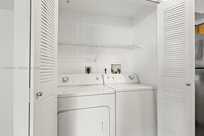 Photo - 1919 Van Buren St Unit 418A