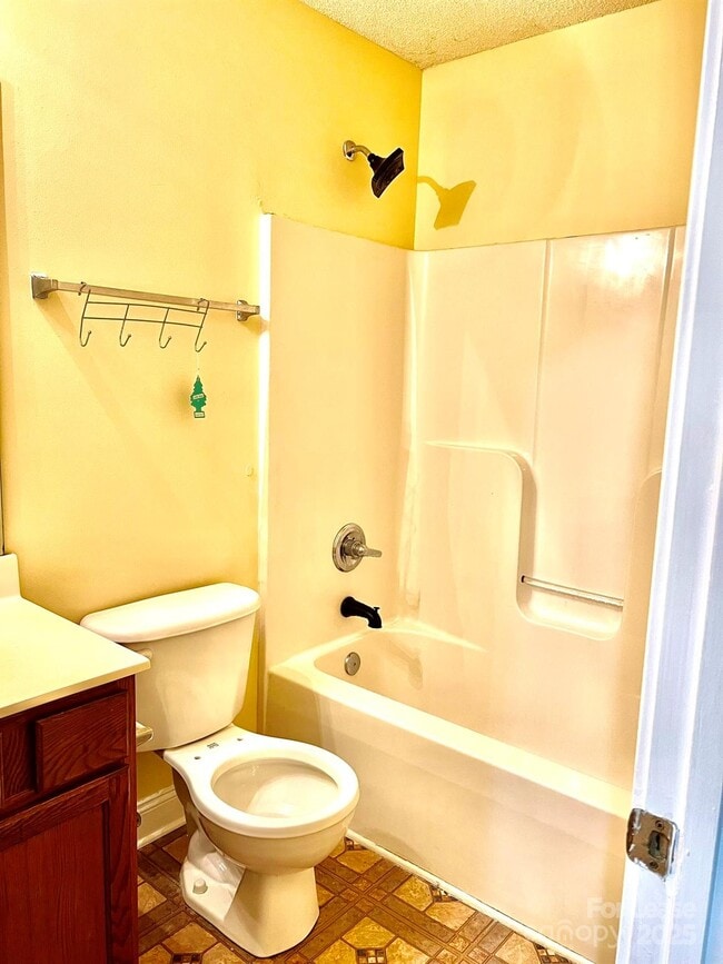 Photo - 905 Doris Ray Ct