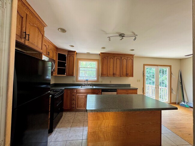 Photo - 753 Evergreen Ave