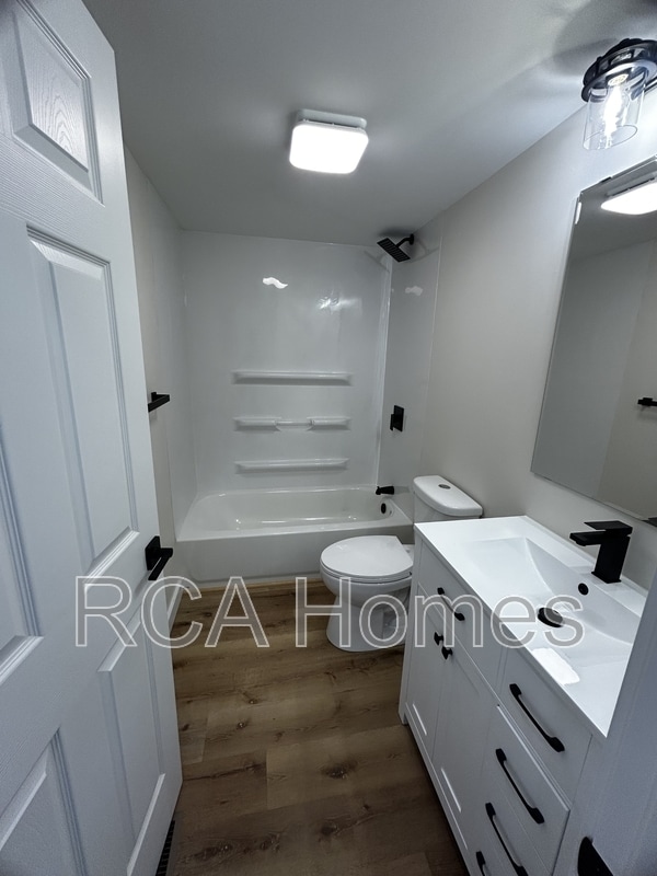 Photo - 3449 E 26th St