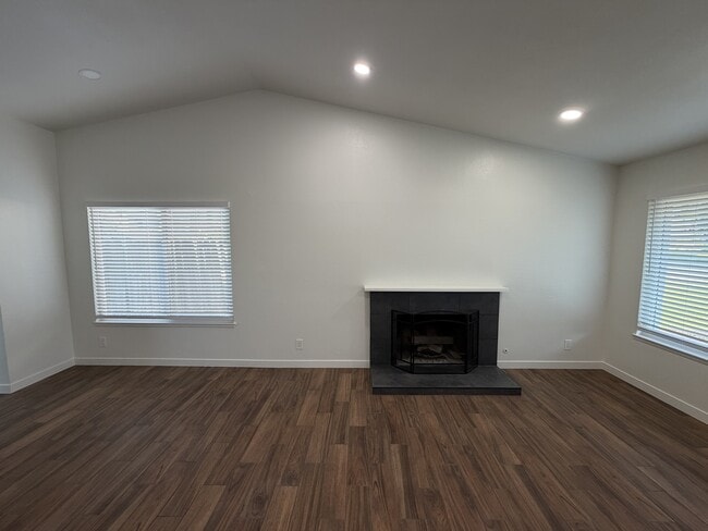 Photo - 1312 E Cottonwood St