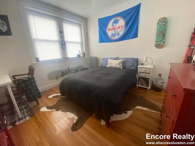 Photo - 19 Egremont Rd Unit 1