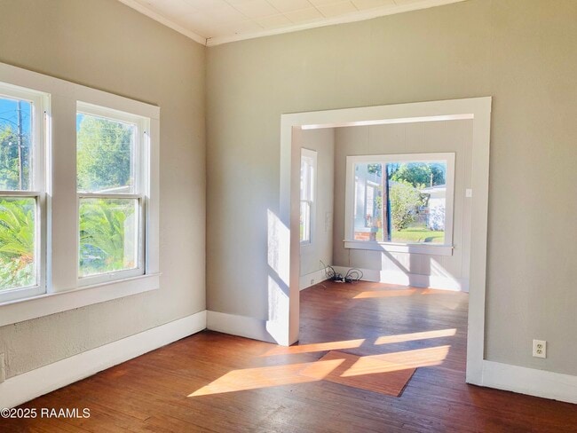 Photo - 137 S St Antoine St