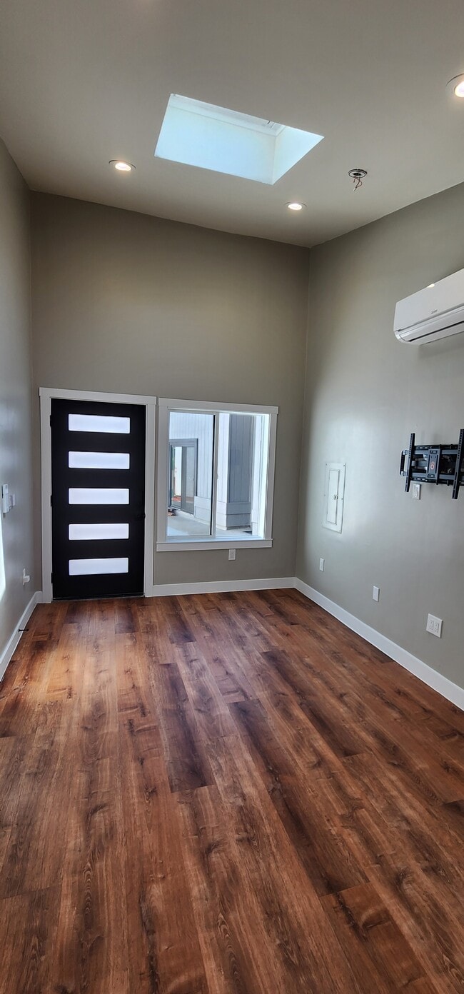 Photo - 5347 Bingham Ct