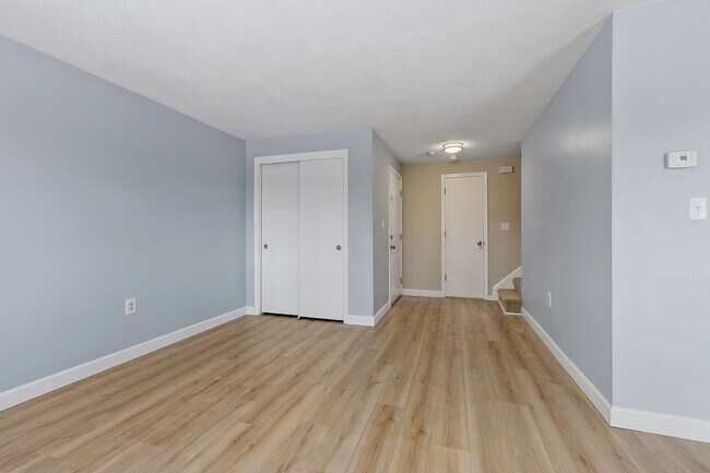 Photo - 73 Kennedy Dr