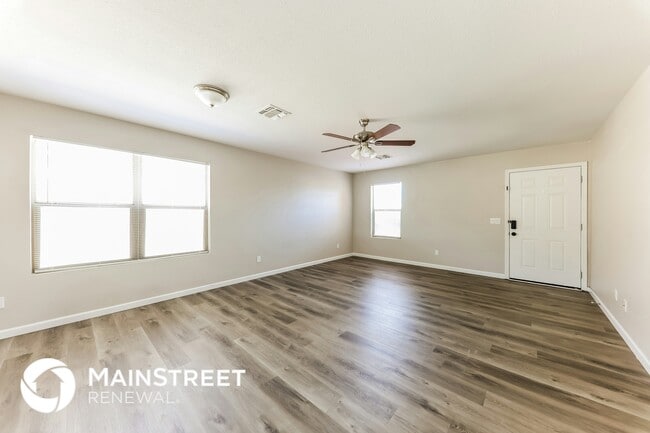 Photo - 12804 N B St