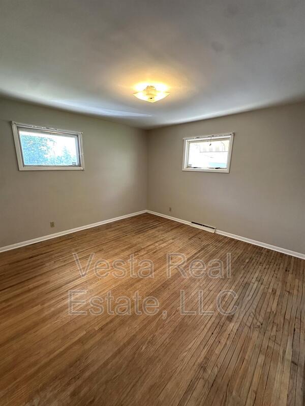 Photo - 311 E Lincoln St
