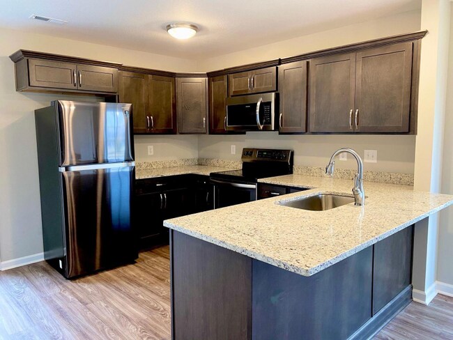 Photo - 638 Stowe Ct