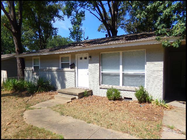 Building Photo - 26 S Wakefield Dr Rental