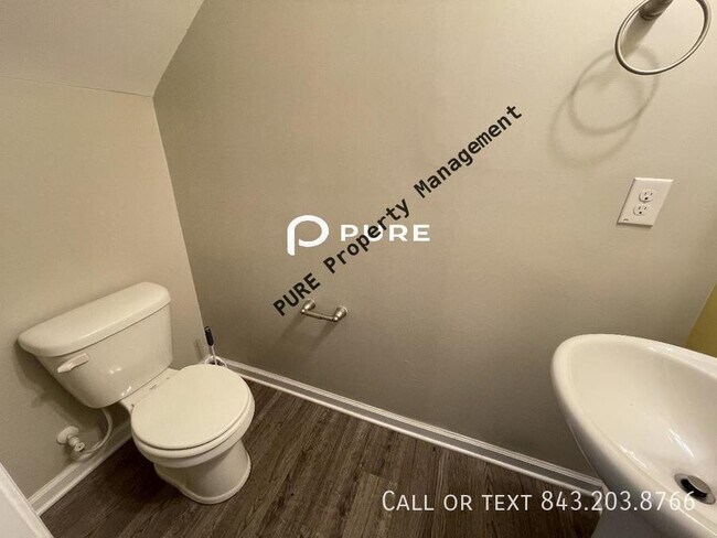 Photo - 3 BR Available now in Lakeview Commons!