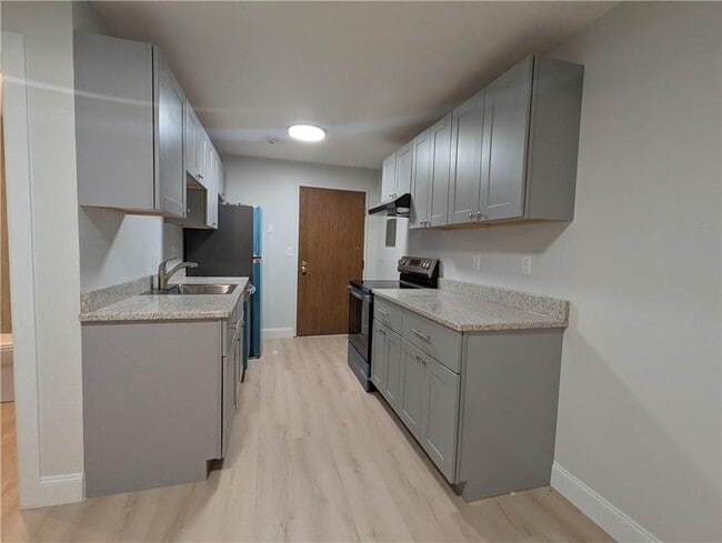 Photo - 420 Woodward Rd